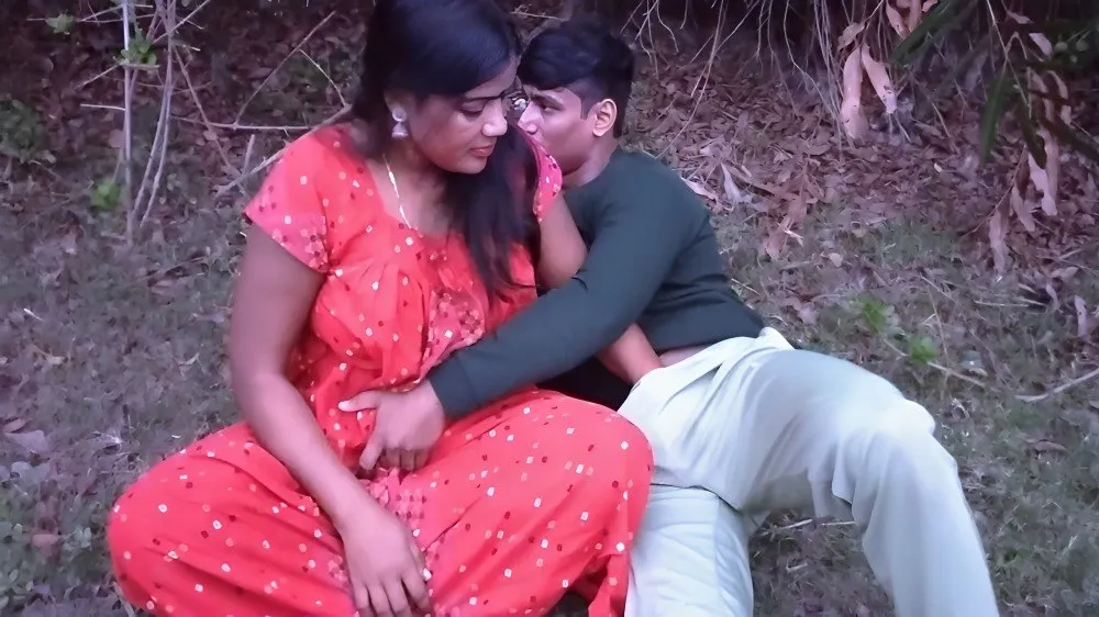 Indian Boy Is Fucking In Jungle With A Stranger