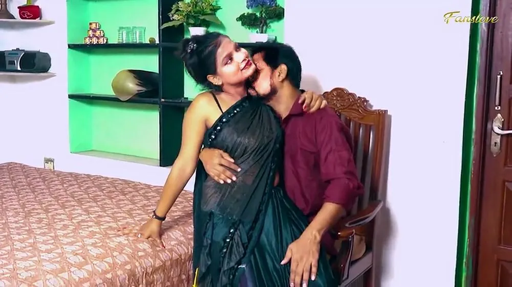 Desi Girl Offered Her Boobs And Pussy To Her Tenant For Not Paying Rent