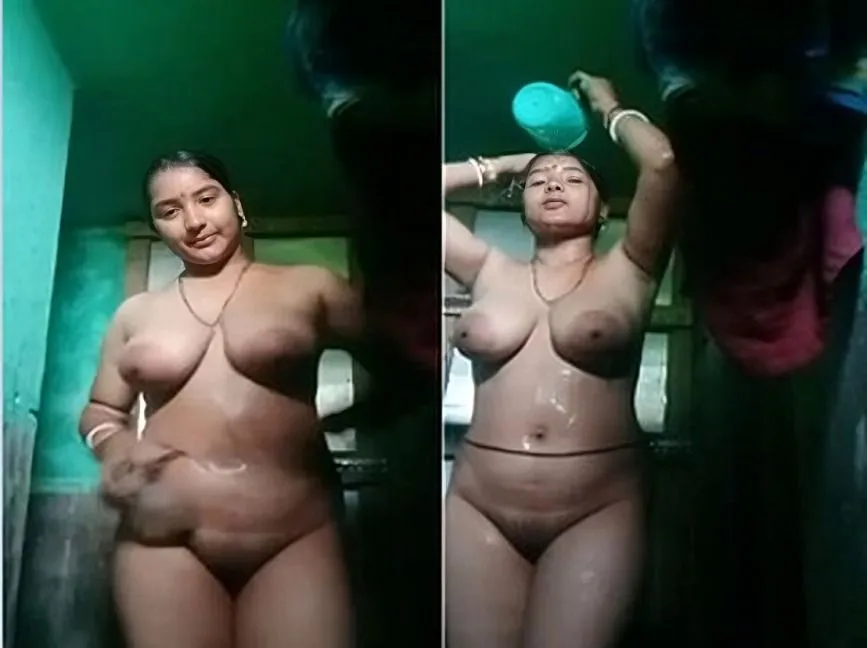 Sexy Bhabhi Bathing Busty