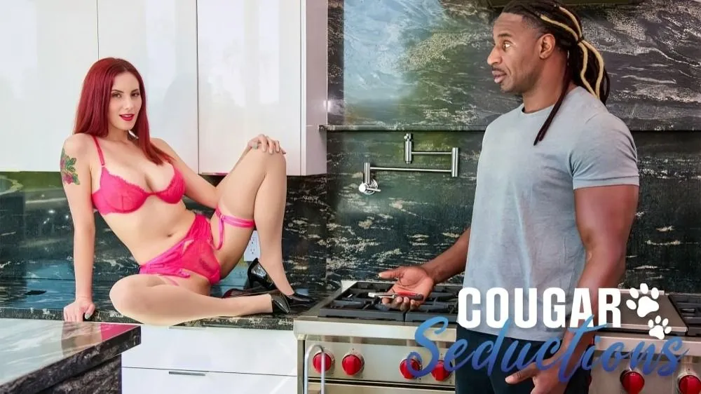 Give Some Lovin’ To My Warm Oven [CougarSeductions] Kelly Caprice