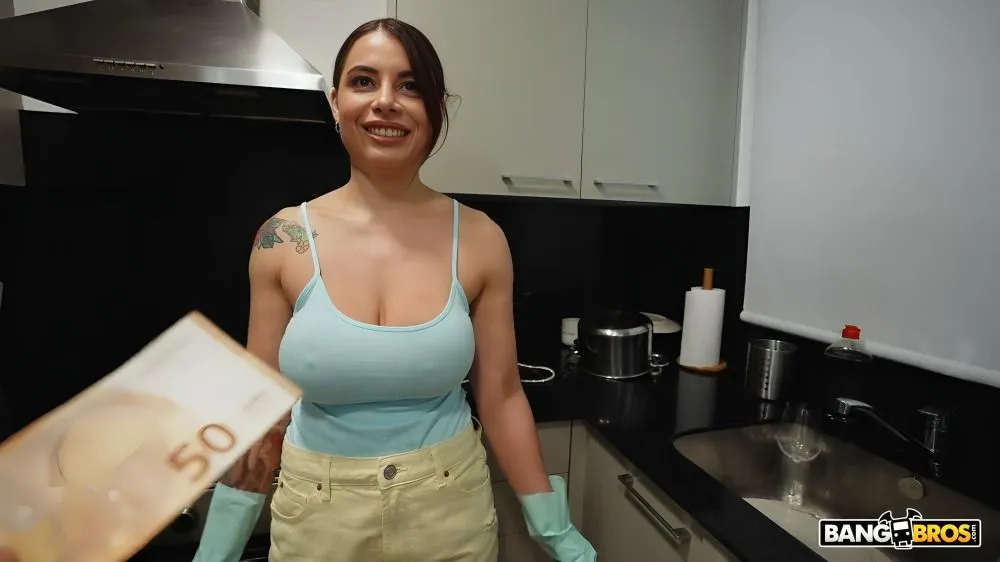 Maid Has Big Boobs! [MyDirtyMaid] Lulita Star