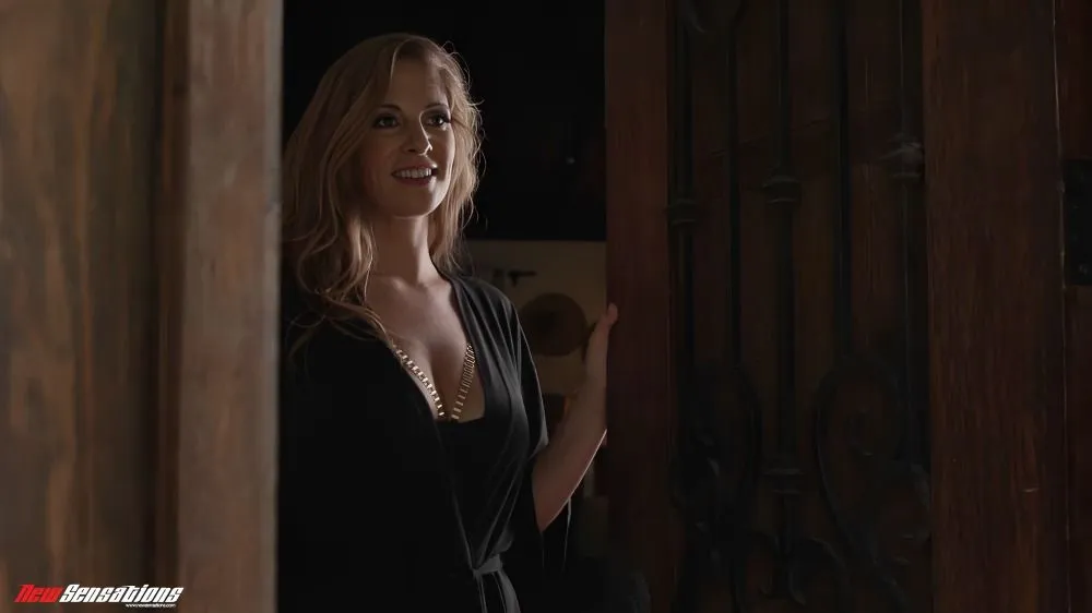 Horny Milf Annie King Gives Him A Better Job Inside [NewSensations] Annie King