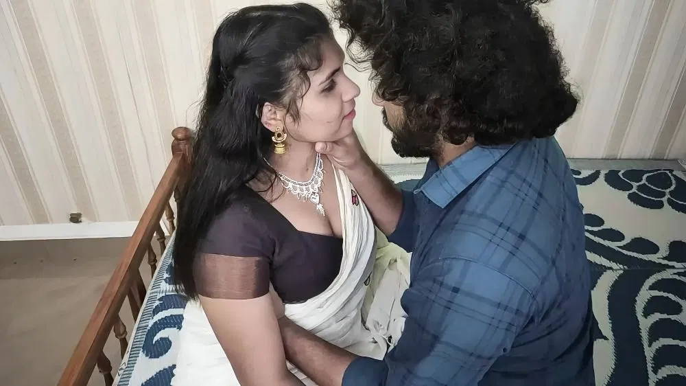 Malayalam Vaishnavy And Sharun Raj First Night Romance, Kerala Dress Hot First Night, Wedding Cos…
