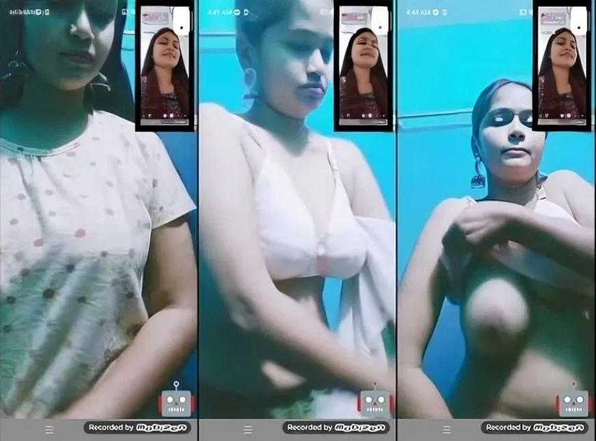 Cute Indian Mal Shows Her Boobs On Vc