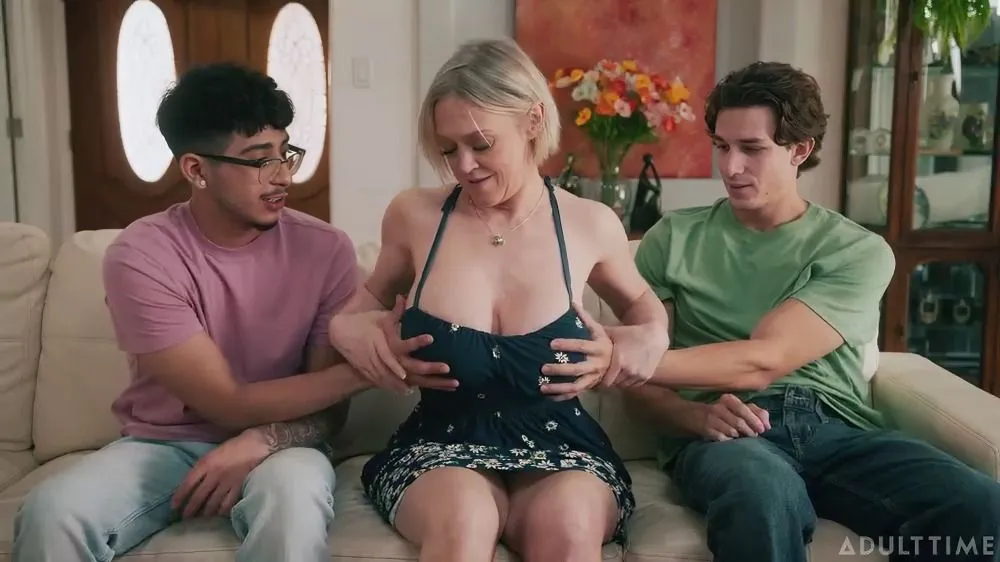 Mommysboy – Dee Williams – We Can’t Go On Like This