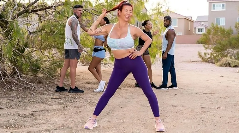 [Brazzers] Alexis Fawx – Running Away From Their Wives