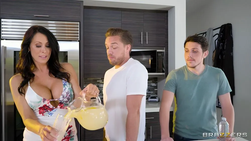 [Brazzers] Reagan Foxx, romi Rain – Silky Smooth! The Best Of Bald Pussies