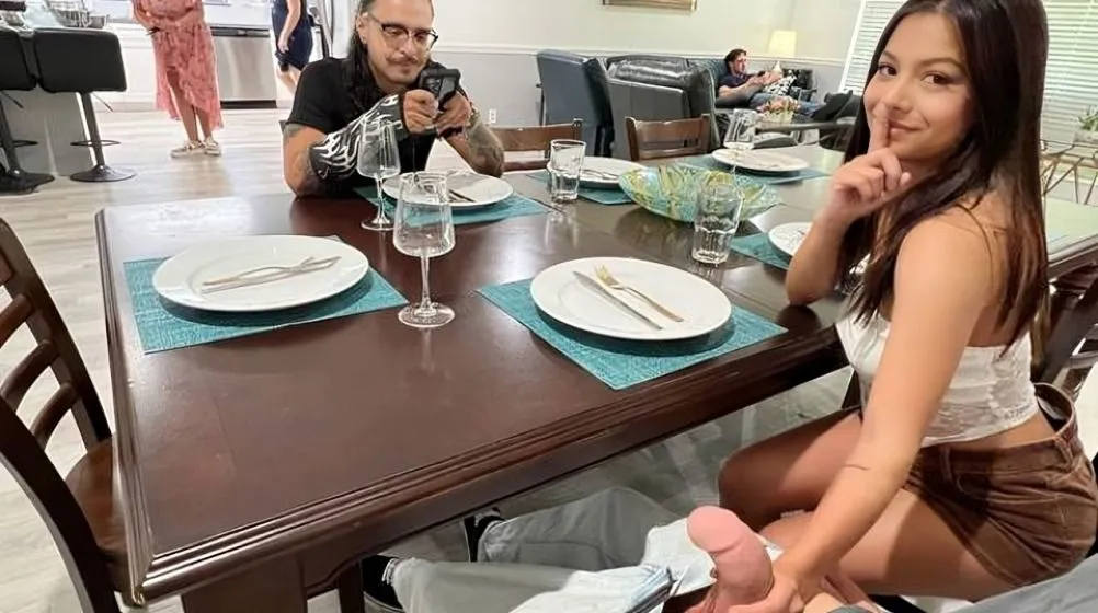 [Mofos] Kate Legend – Sneaky Fuck At The In-Laws’