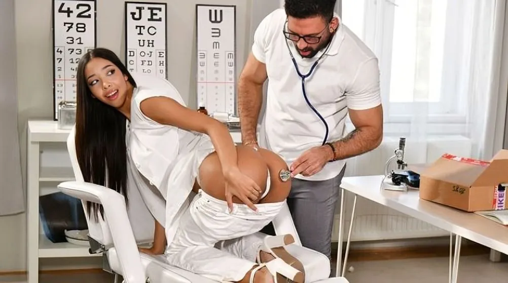 [PornWorld] Naughty Nurse Lia Lin Pays Off Her Driver With Her Seductive Sexual Skills
