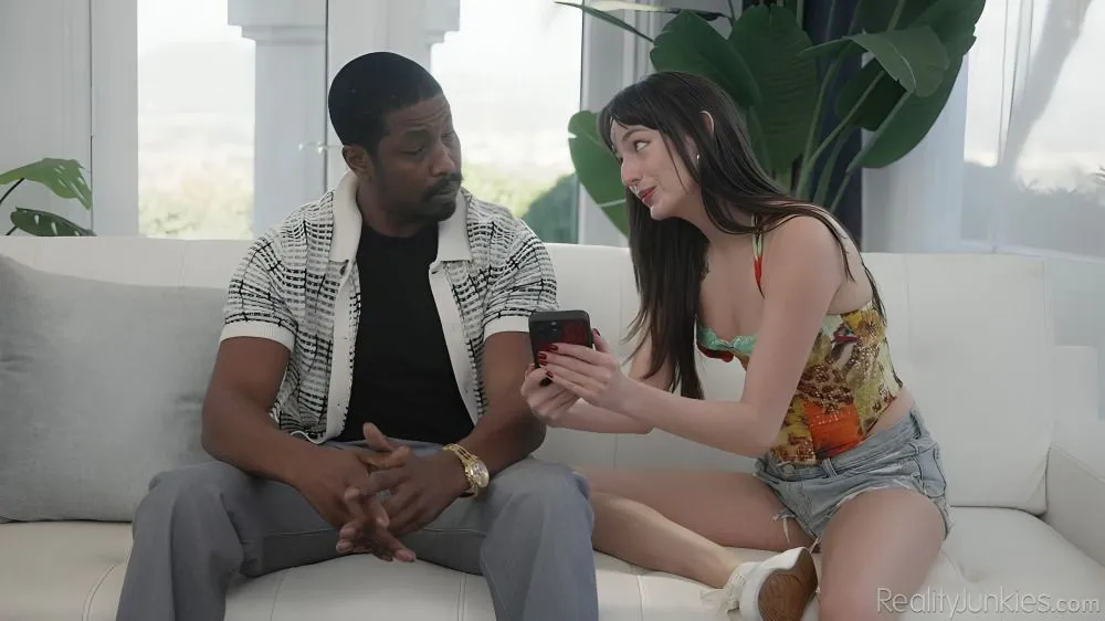 [RealityJunkies] Lana Smalls – My Hot Step Sis