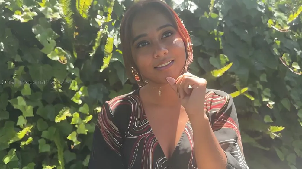 [OnlyFans] Mia Z – Desi Girl Gets Fucked And Creampie On First Date