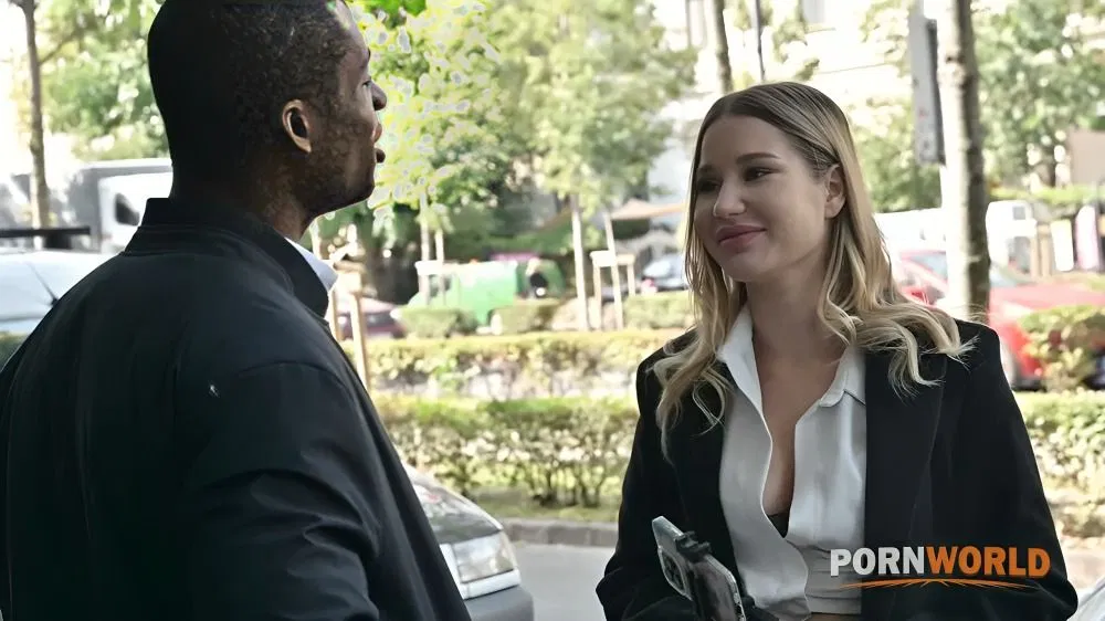 [PornWorld] Seductive Content Creator Amalia Davis Takes A Bbc Anal Pounding While Filming A Podcast