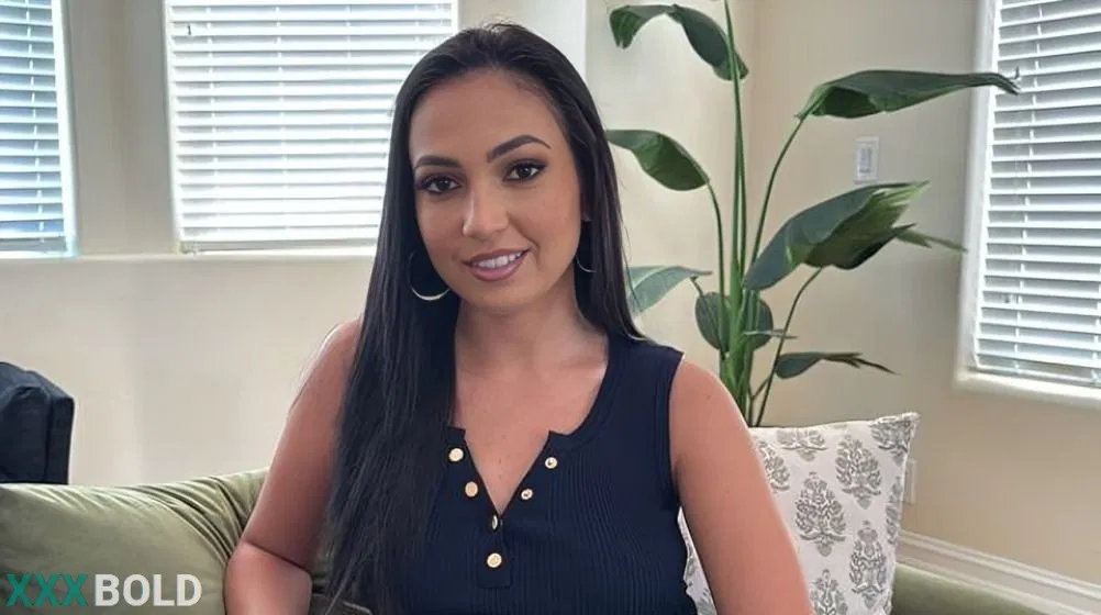 [MommyJOI] Mira Luv – Come Get Some Of Stepmommy’s Pussy