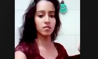 CUTE HORNY GF BATHING AND FINGERING