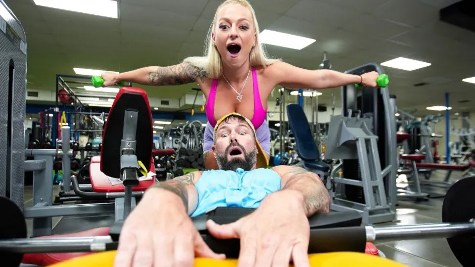 [BrazzersExxtra] Elana Bunnz (Busted! / 04.30.2023)