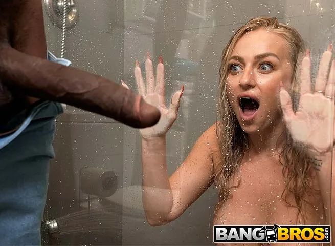 Step Brother Has a Third Leg – [MonstersOfCock] Elana Bunnz