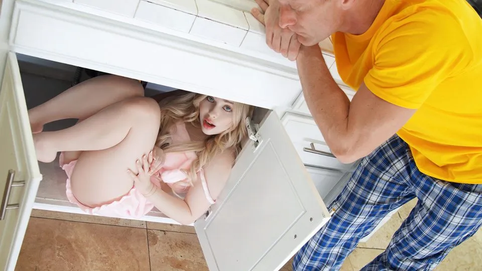 [ExxxtraSmall] Haley Spades (She’s Skipping School Today / 07.27.2023)