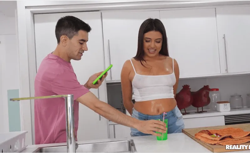 No Hands Challenge – [BigNaturals] Camila Palmer