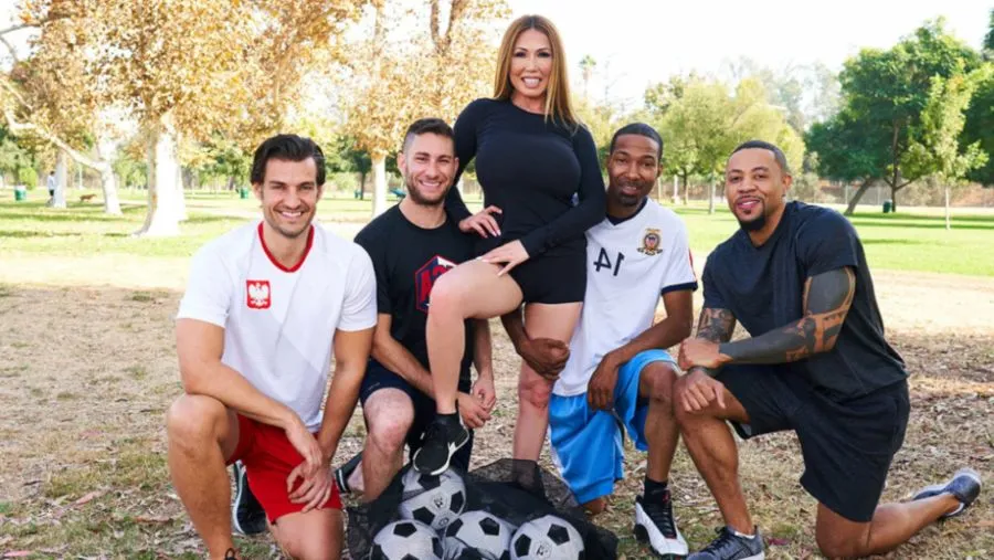 [EvilAngel] Kianna Dior (Kianna Dior Busty Cum Slut 10 Sc. 5 / 10.13.2023)