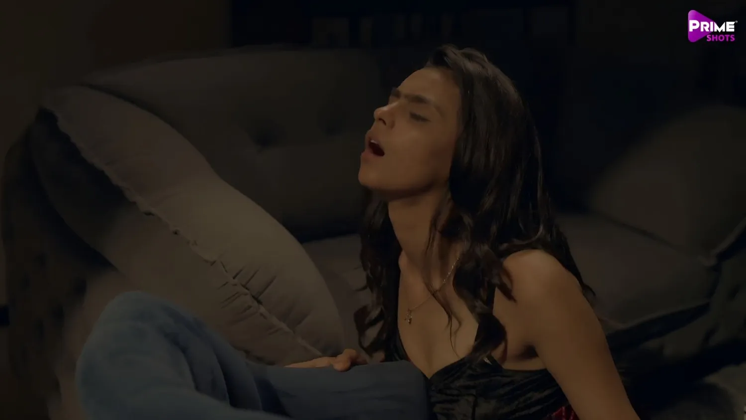 [18+] Kursi (Season 01) E03 (2023) Hindi PrimeShots WEB Series