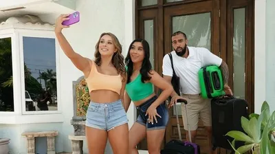 [Realitykings] Emerald Loves, Monica Minx – Stuck-Up Influencers Get What They Deserve