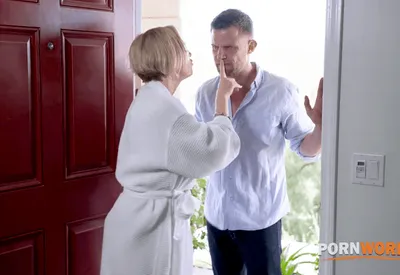 Nympho MILF Dee Williams Drags In Hung Neighbour For Big Dick Pounding GP2688 – [PornWorld] Dee Williams