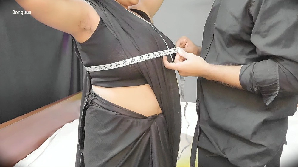Riya Bhabhi Got Fucked By Dress Tailor Hindi