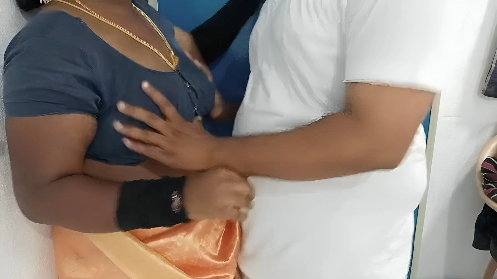 Chithi Dress Change In Front Of Her Step Son He Took Advantage Of Quick Fucking And Cock Sucking