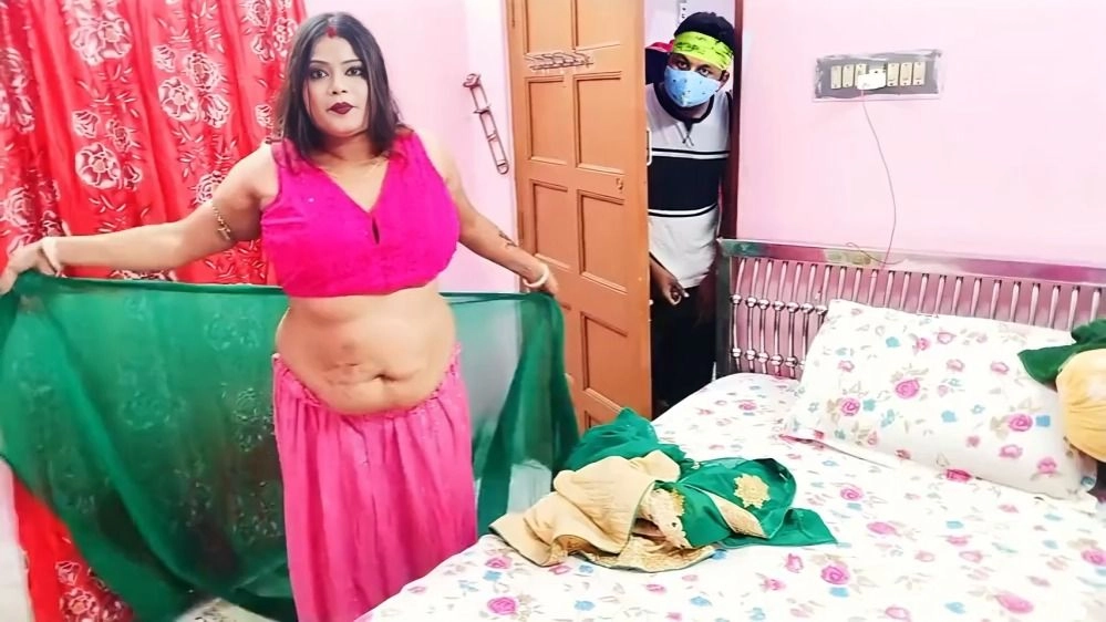 Saree Seller Fuck (2024) Hindi Uncut Short Film Watch Online