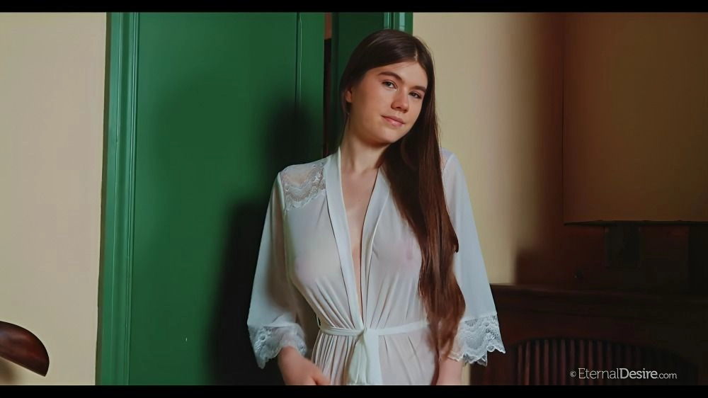 A Short Hot Dream – Teen Girl Perfect Body