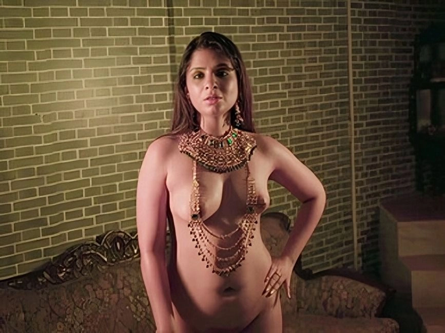 Aaditi Kholi Showing Boobs & Teasing In Jewellery Photoshoot