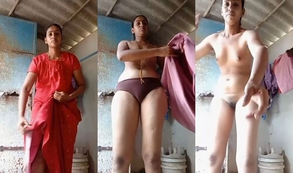 Indian Bahbhi Show’s Nude Body And Pissing Small Titis