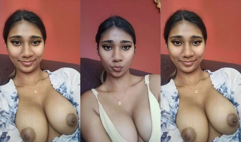 Cute Indian Tamil Girl Shows Boobs Straight