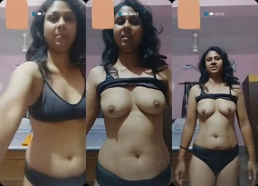 Sexy Indian Bhabhi Shows Boobs Video Call