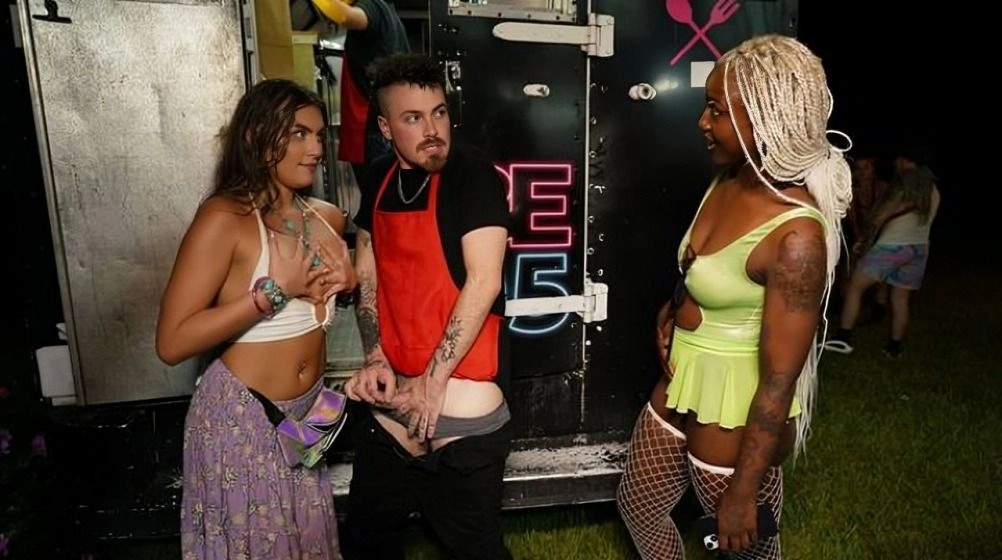 [RealityKings] Selina Bentz – Festival Slut Gets Freaky