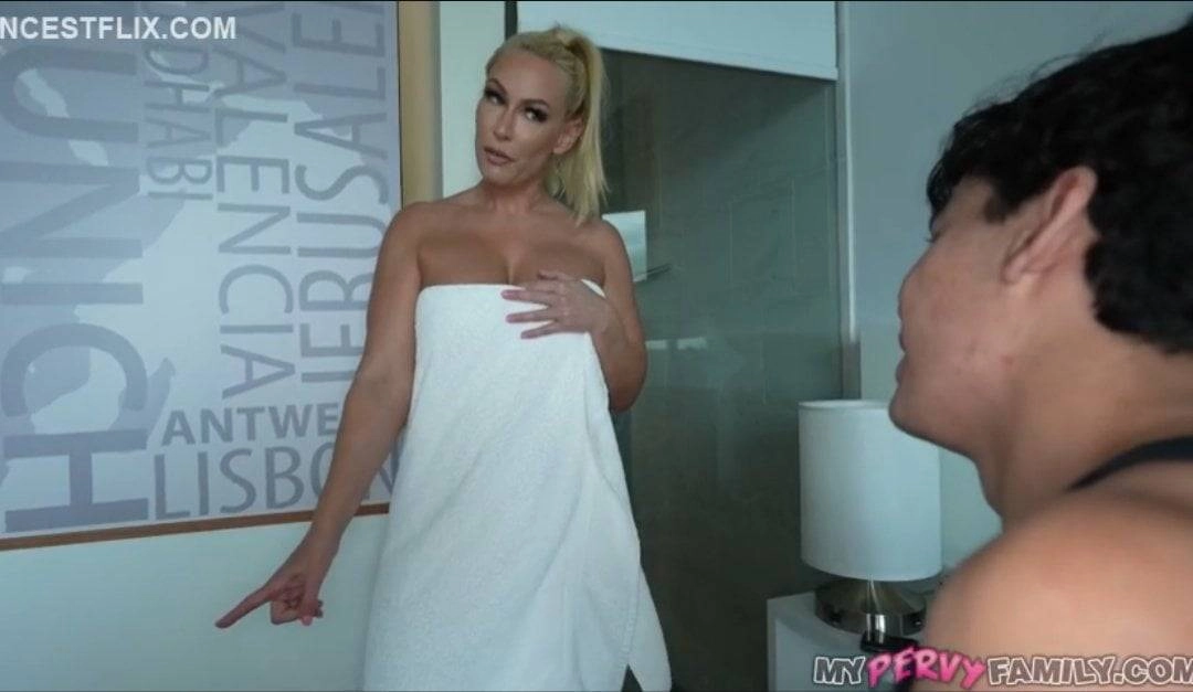Maybe Family Reunions Aren’t So Bad – My Pervy Family – Mellanie Monroe