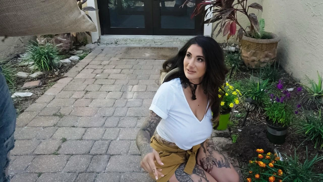 Hunting The Horny Gardener – MilfHunter – Arabelle Raphael