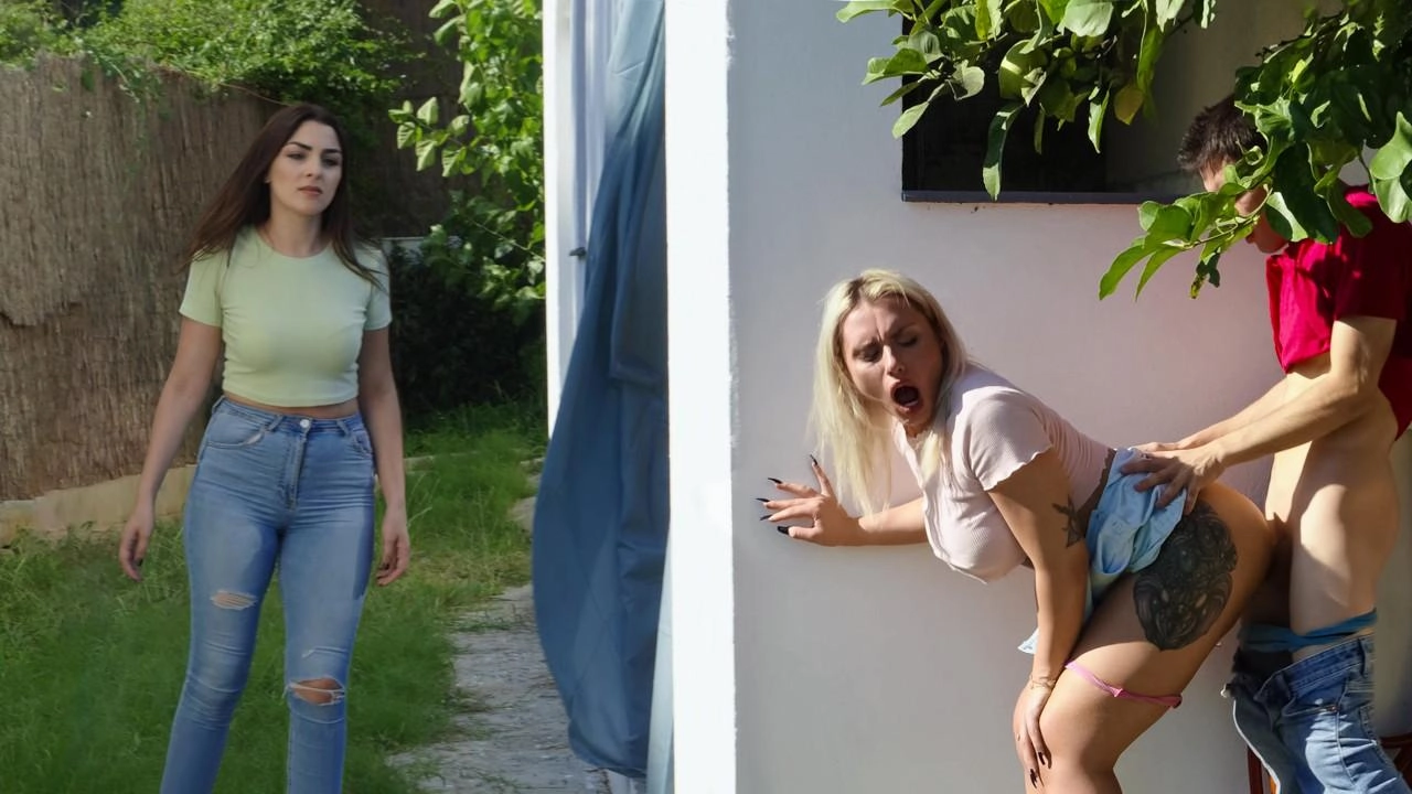 Meet Me In The Shed – SneakySex Scarlett
