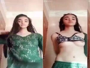 Slim Paki Girl Stripping To Nude Selfie
