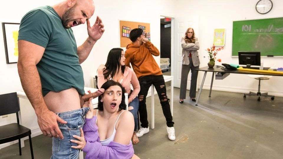 Sneaky College Classroom Anal – [WorkMeHarder] Mandy Muse