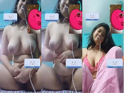 Sexy Indian Girl Shows Nude Body On Vc