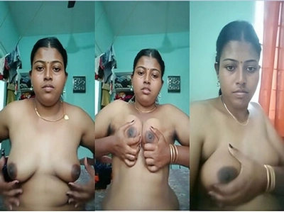 Horny Indian Bhabhi Pressing Her Boobs