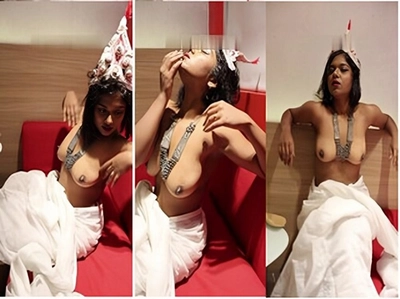 New Model Posing Blouseless In Saree ~ App Content