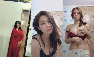 Cute Indian Mall Shows Boobs For Lover Bathroom