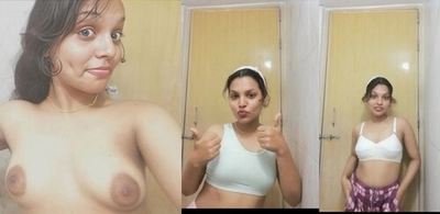 Sexy Indian Girl Shows Boobs Mallu