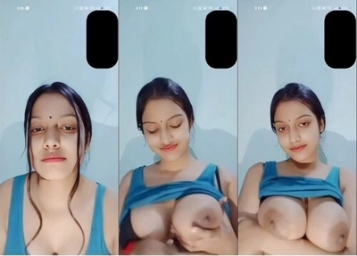 Cute Indian Girl Play With Her Boobs Lover