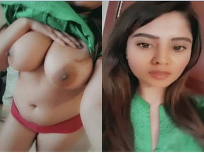 Hot Pakistani Girl Shows Her Big Boobs And Pussy